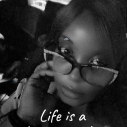 Vickielou345